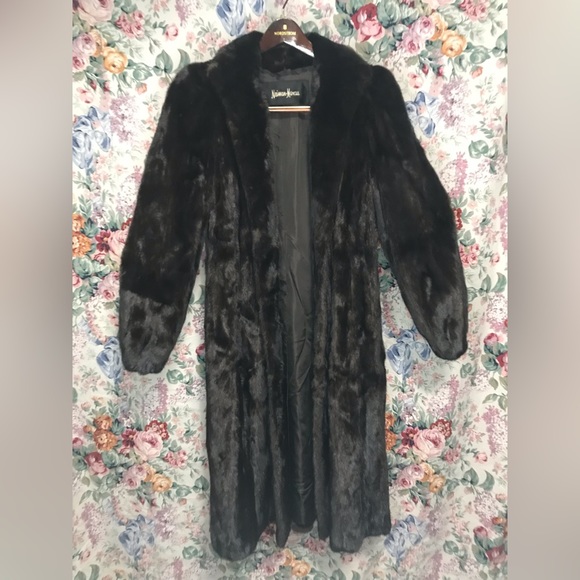 Stunning Vintage trench length Neiman-Marcus Custom Fur Coat! Beaver?!? - Picture 2 of 12
